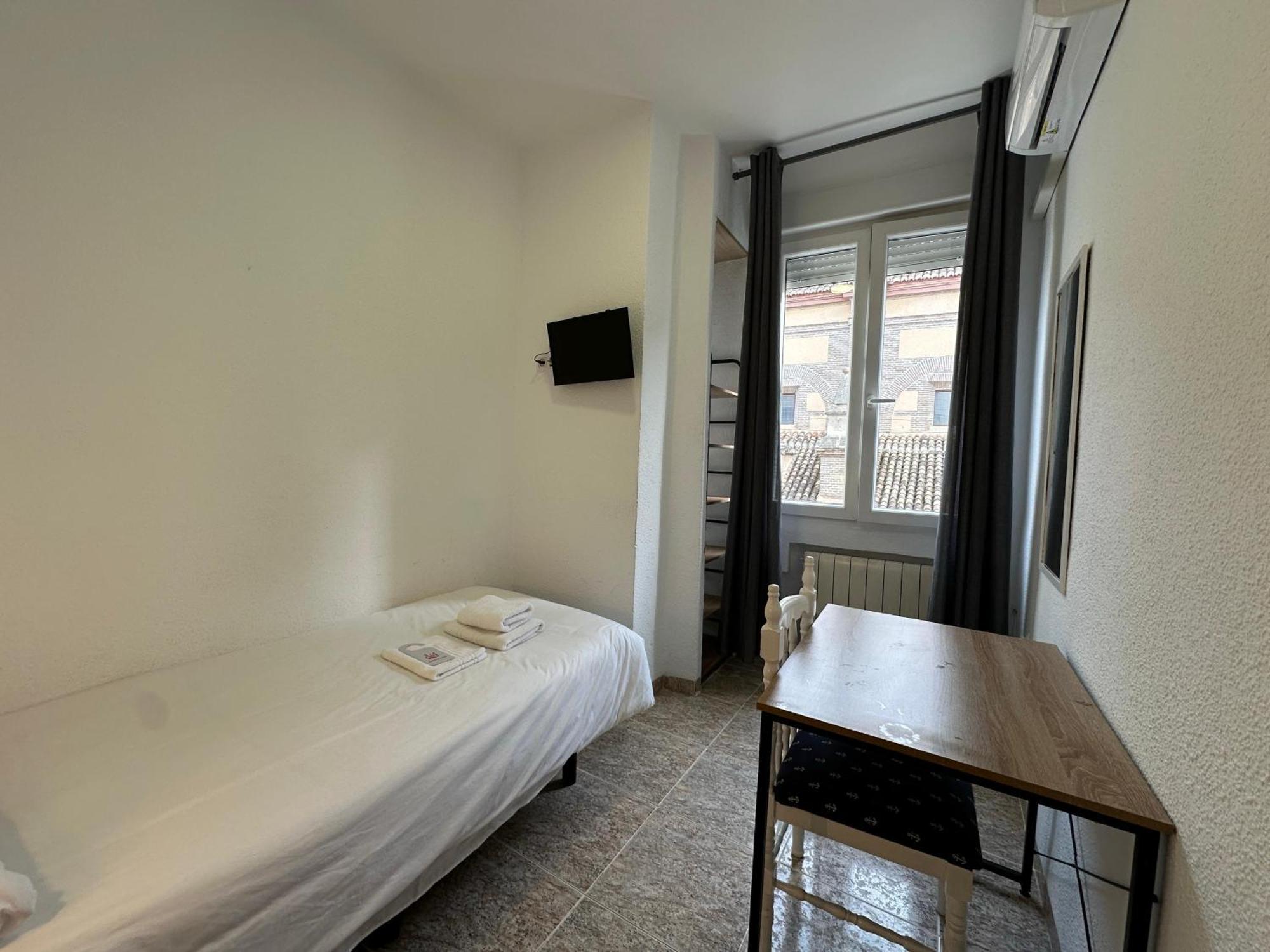 Pension Recogidas Centro - Granada — Photos 3